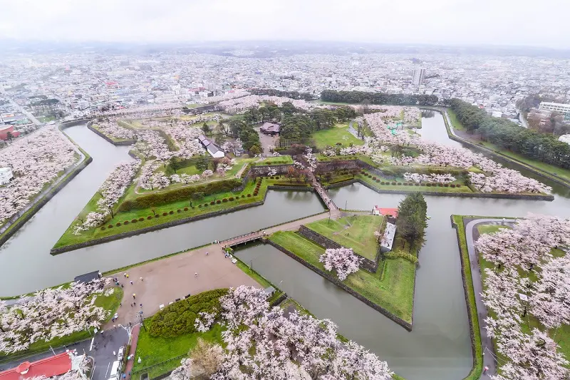 Du lịch Hokkaido khám phá vẻ đẹp miền Bắc tuyết trắng 2
