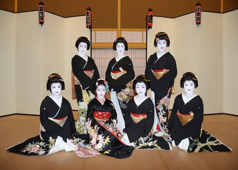 Geisha Nhật, vẻ đẹp thanh lịch trong chiếc Kimono truyền thống 4