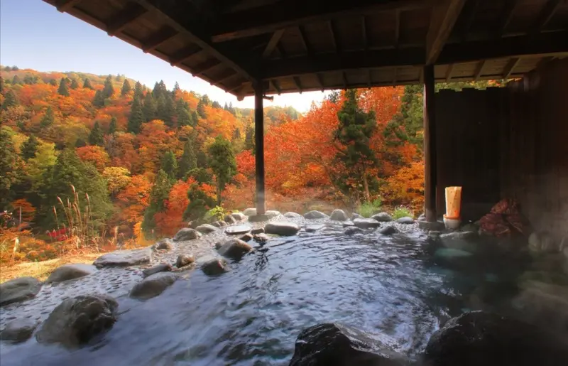 Ginzan Onsen thị trấn suối nước nóng cổ tích mùa đông Nhật Bản 8