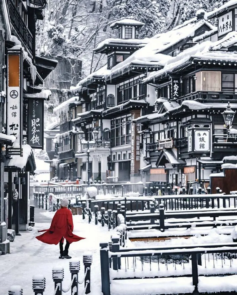 Ginzan Onsen thị trấn suối nước nóng cổ tích mùa đông Nhật Bản 9