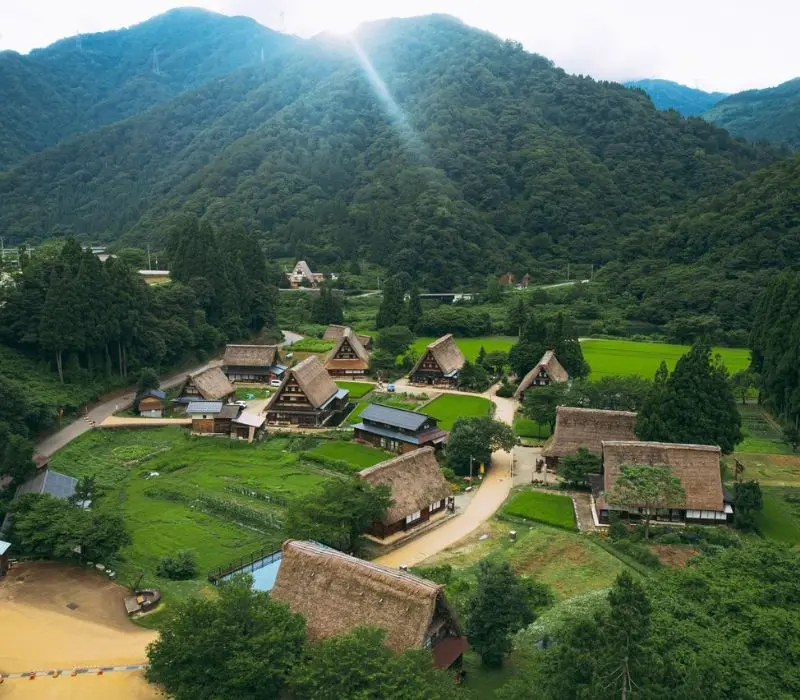 Kh&aacute;m ph&aacute; Toyama, từ d&atilde;y Alps Nhật Bản đến những ng&ocirc;i l&agrave;ng cổ k&iacute;nh 16