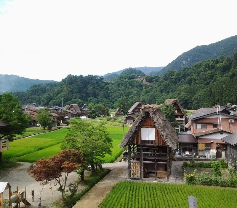 L&agrave;ng cổ Shirakawago: Miền đất đầy m&ecirc; hoặc m&ugrave;a tuyết trắng 6
