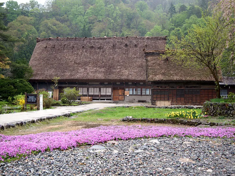 L&agrave;ng cổ Shirakawago: Miền đất đầy m&ecirc; hoặc m&ugrave;a tuyết trắng 11