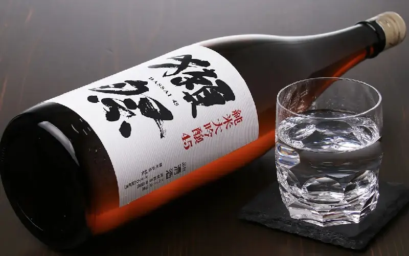 Rượu Sake l&agrave; g&igrave;? Kh&aacute;m ph&aacute; tinh hoa ẩm thực Nhật Bản qua từng giọt rượu 5