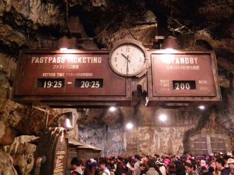 Tokyo DisneySea khu vườn cổ t&iacute;ch theo chủ đề ấn tượng tại Nhật Bản 11