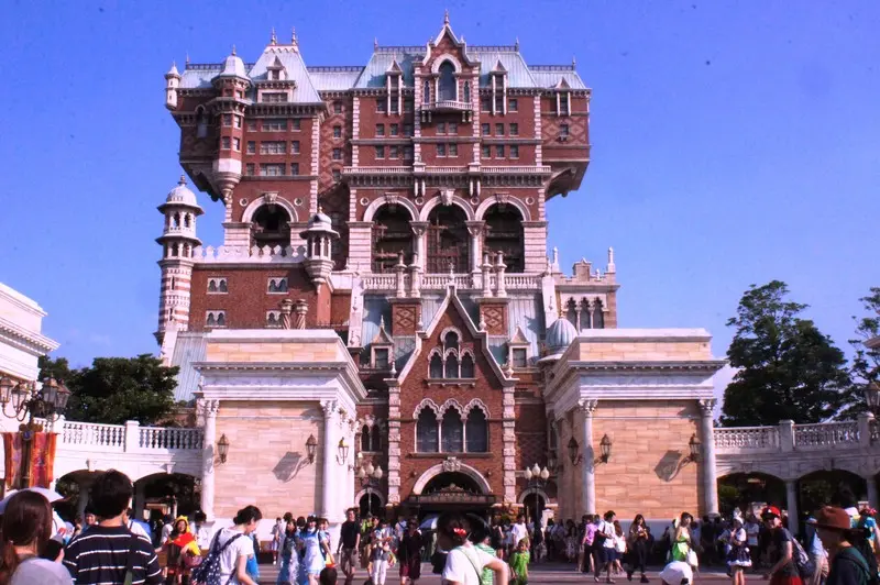 Tokyo DisneySea khu vườn cổ t&iacute;ch theo chủ đề ấn tượng tại Nhật Bản 10