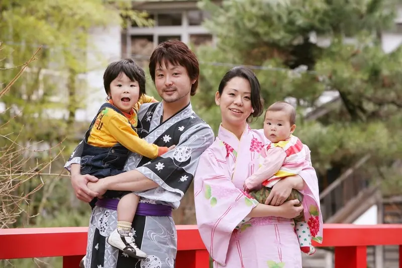 Yukata l&agrave; g&igrave;? N&eacute;t đặc trưng của trang phục truyền thống m&ugrave;a h&egrave; Nhật Bản 3