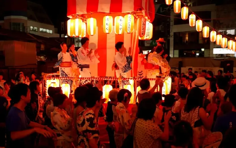 Kh&aacute;m ph&aacute; lễ hội Obon b&aacute;o hiểu tổ ti&ecirc;n tại Nhật Bản 9