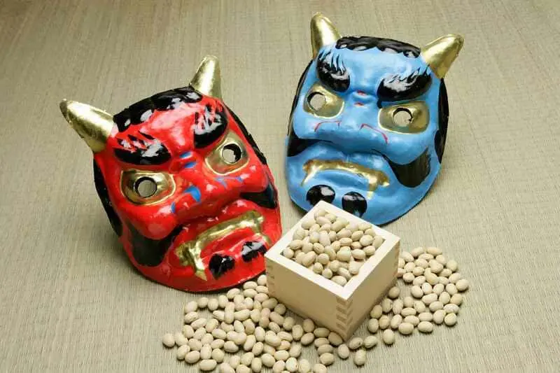 Lễ hội Setsubun n&eacute;m đậu xua đuổi t&agrave; ma tại Nhật Bản 2