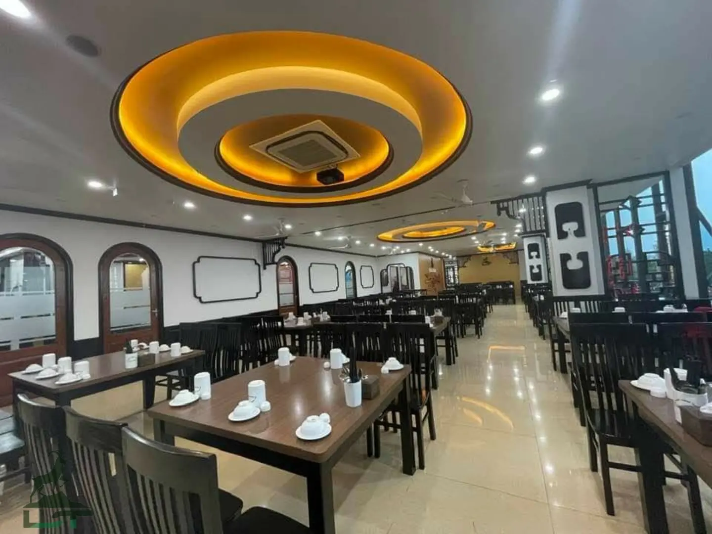 Nhắc đến nh&agrave; h&agrave;ng Lương Thương l&agrave; nhớ đến đặc sản d&ecirc; n&uacute;i Ninh B&igrave;nh 5
