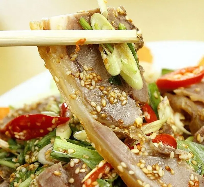 Qu&aacute;n d&ecirc; Ch&iacute;nh Thư - Kh&ocirc;ng gian ẩm thực độc đ&aacute;o v&ugrave;ng n&uacute;i Ninh B&igrave;nh 6