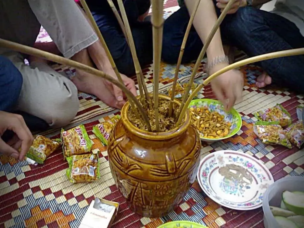 Rượu cần Nho Quan - Cay nồng hương vị kh&oacute; qu&ecirc;n v&ugrave;ng đất Cố đ&ocirc; 7