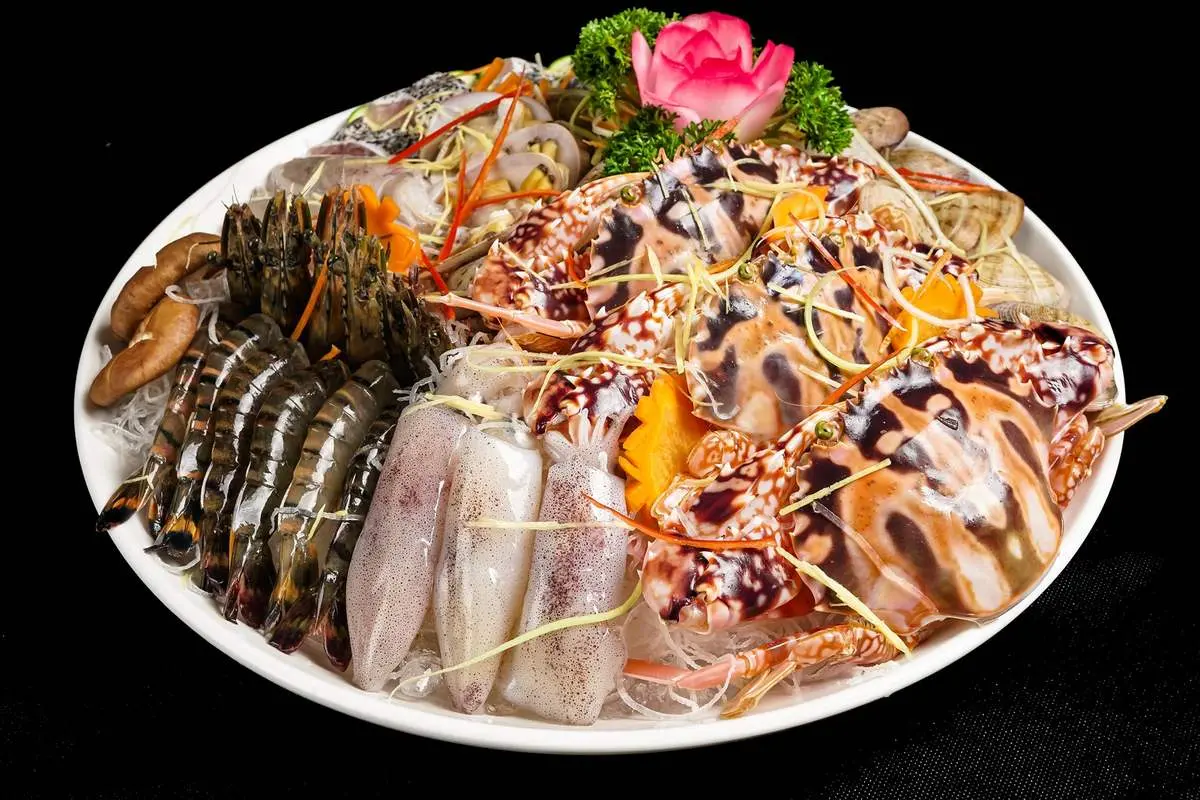 Nhà hàng Bình Minh Ninh Bình – Địa điểm lý tưởng thưởng thức hải sản