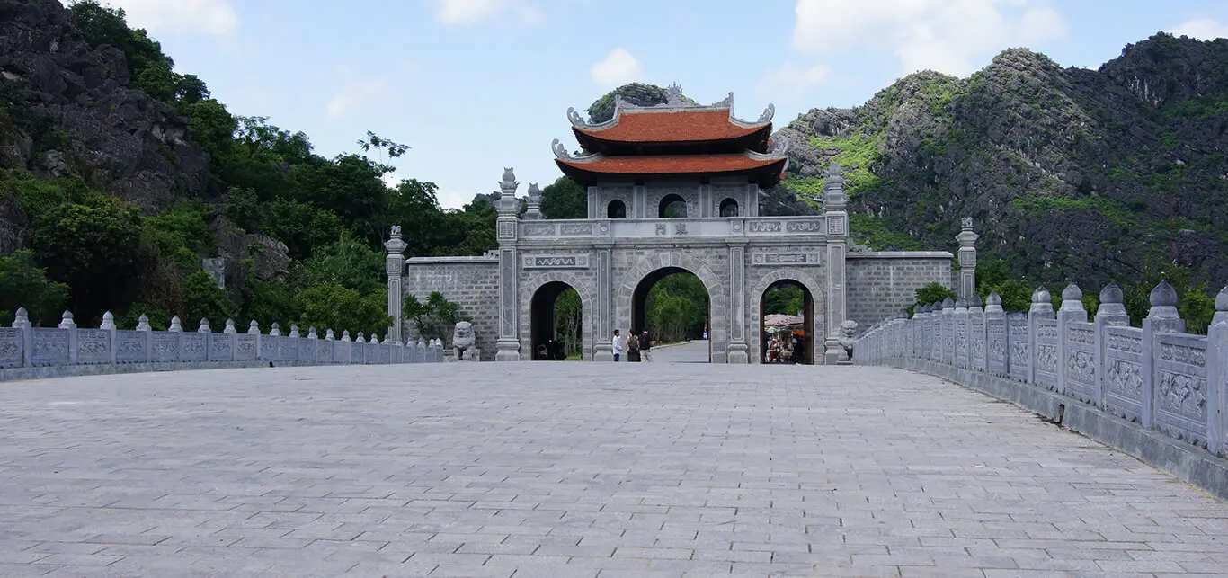 Bỏ t&uacute;i ngay b&agrave;i review kinh nghiệm đi Ninh B&igrave;nh từ Huế cực ngắn gọn 8