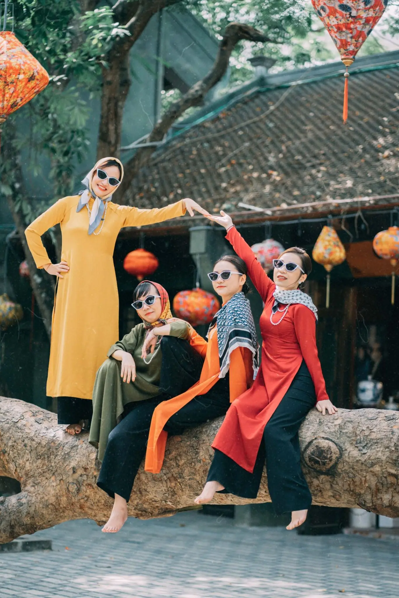 Check in Ninh B&igrave;nh c&ugrave;ng hội chị chị em em si&ecirc;u ngầu 6