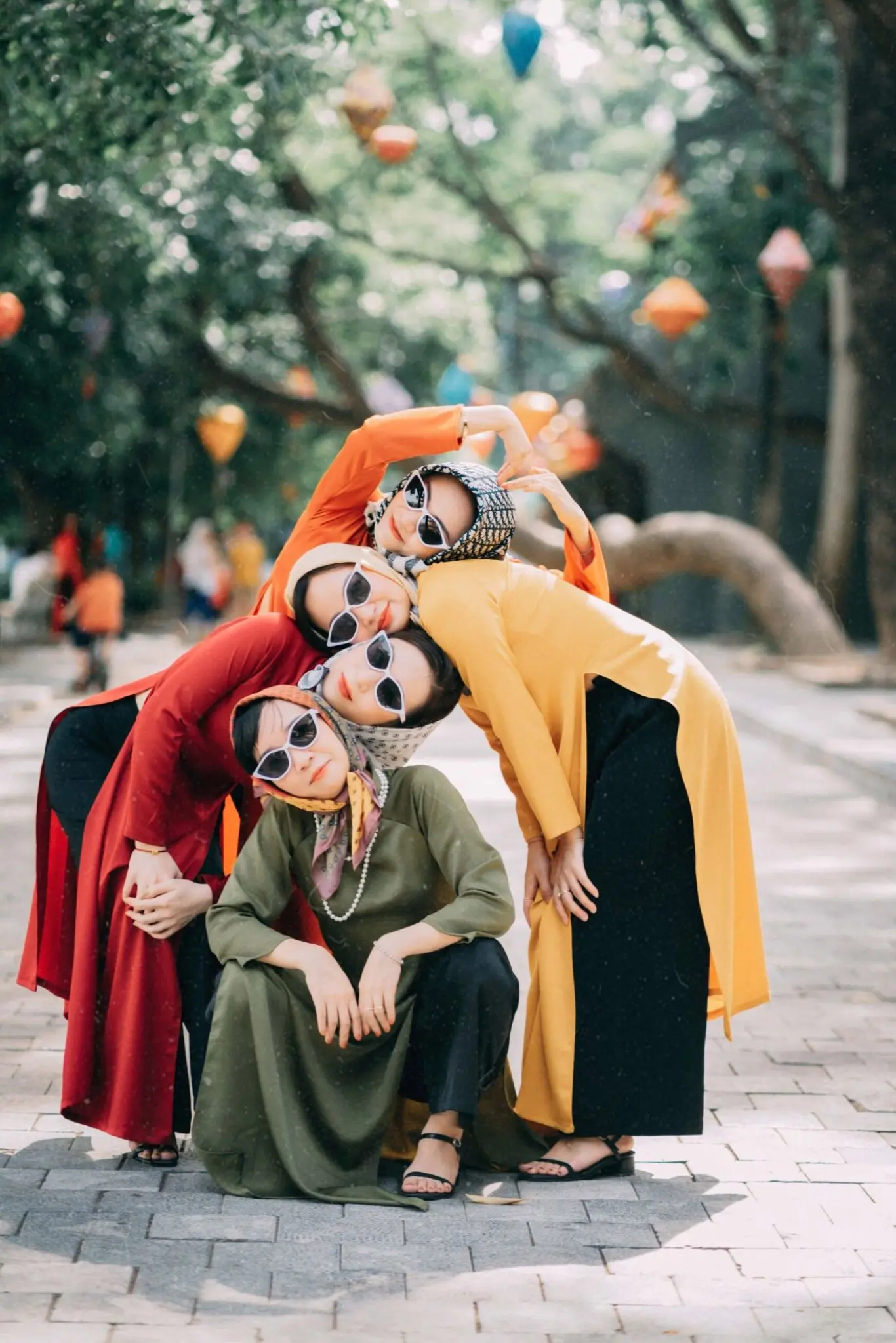 Check in Ninh B&igrave;nh c&ugrave;ng hội chị chị em em si&ecirc;u ngầu 5