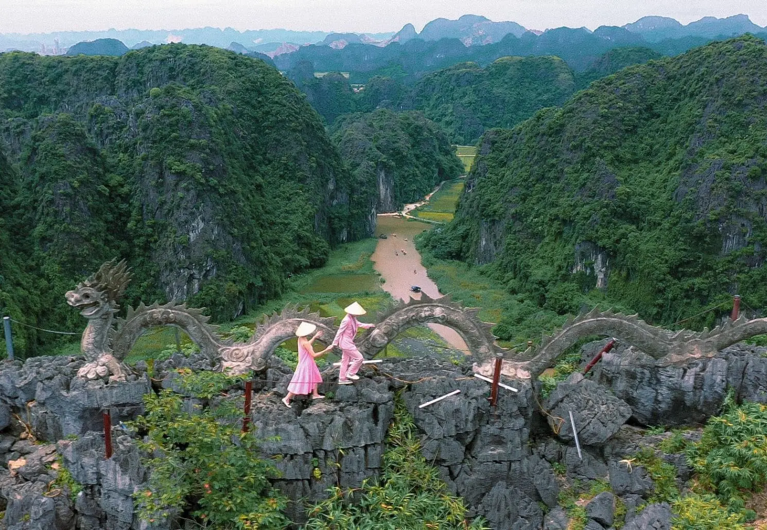 Hang Múa đẹp cực ngọt ngào trong bộ ảnh couple của cô nàng Ha Trinh 3