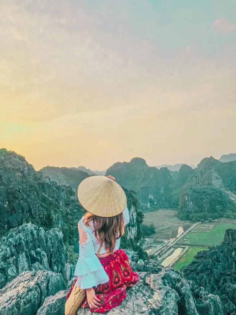 Review h&agrave;nh tr&igrave;nh B&aacute;i Đ&iacute;nh &ndash; Tr&agrave;ng An &ndash; Hang M&uacute;a chỉ trong 1 ng&agrave;y 5