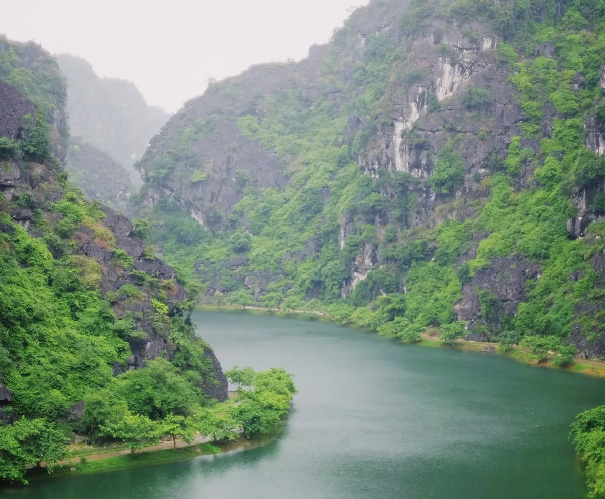 Review một ng&agrave;y ở Ninh B&igrave;nh từ H&agrave; Nội bằng xe m&aacute;y vui qu&ecirc;n lối về 6