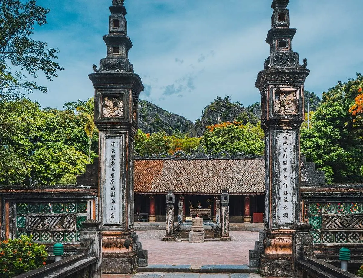 Review Ninh B&igrave;nh 4N3Đ từ S&agrave;i G&ograve;n chi tiết từ chi ph&iacute; đến địa điểm 7