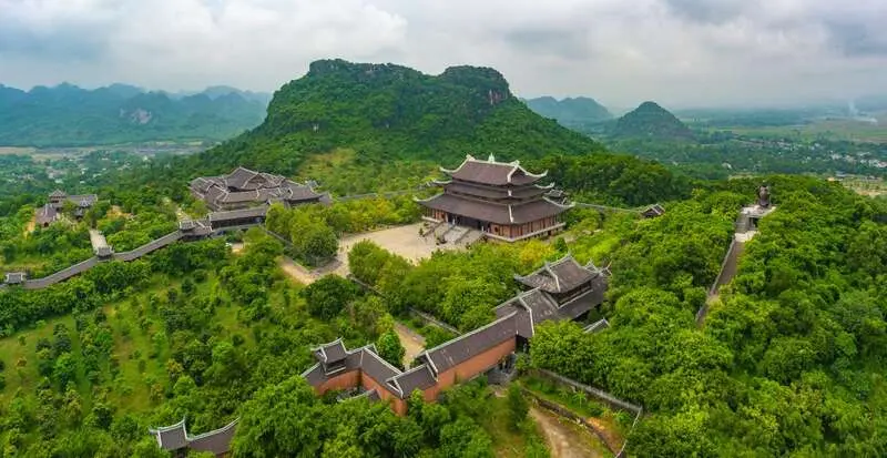 Top 15 điểm du lịch Ninh B&igrave;nh 30/4 v&agrave; 1/5 đậm m&agrave;u sắc b&igrave;nh y&ecirc;n 5