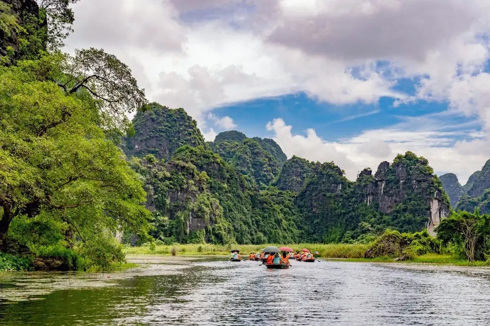 Tr&agrave;ng An m&ugrave;a thu uyển chuyển biến đổi sang sắc th&aacute;i thanh b&igrave;nh 2