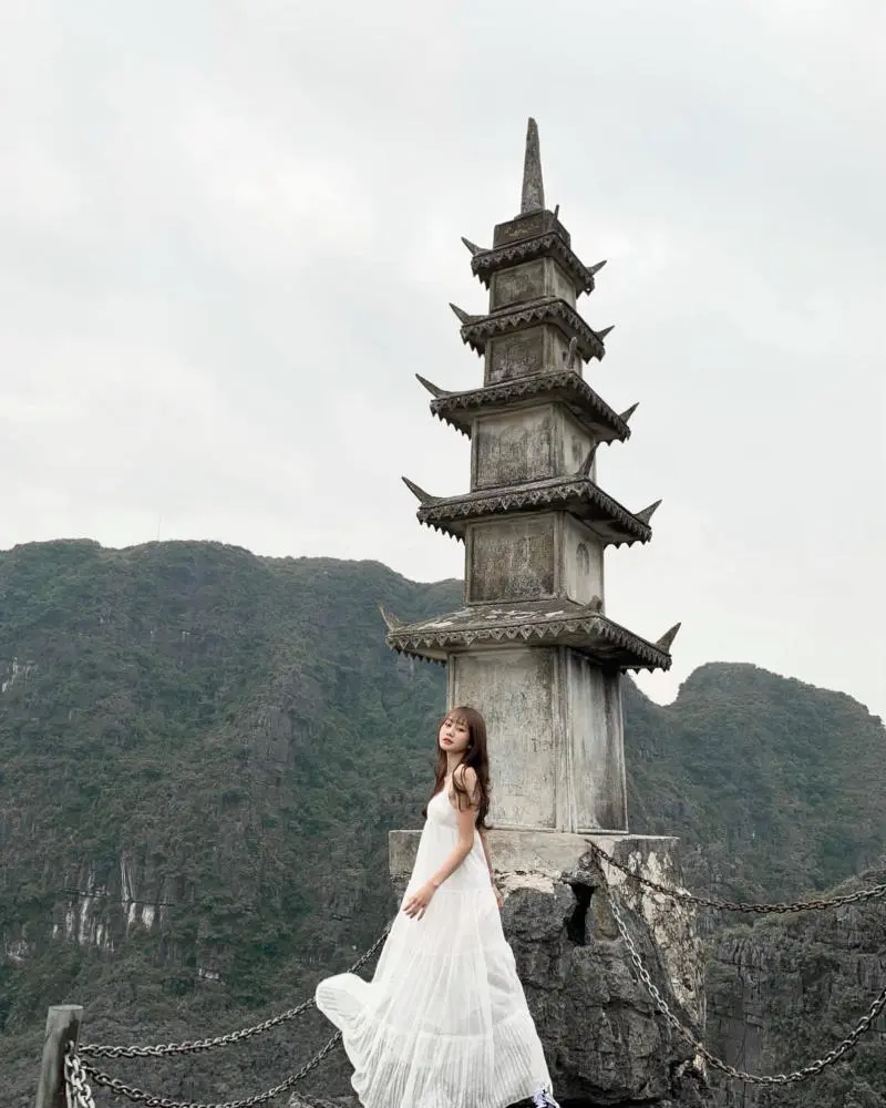 Tr&agrave;ng An trong đ&ocirc;i mắt n&agrave;ng thơ Nhung Nguyen c&oacute; g&igrave; đặc biệt 6