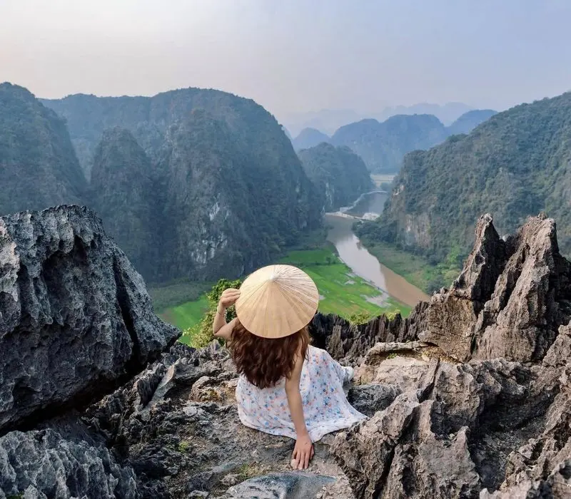 Review Hang Múa Ninh Bình: Chốn non nước hữu tình giữa lòng cố đô