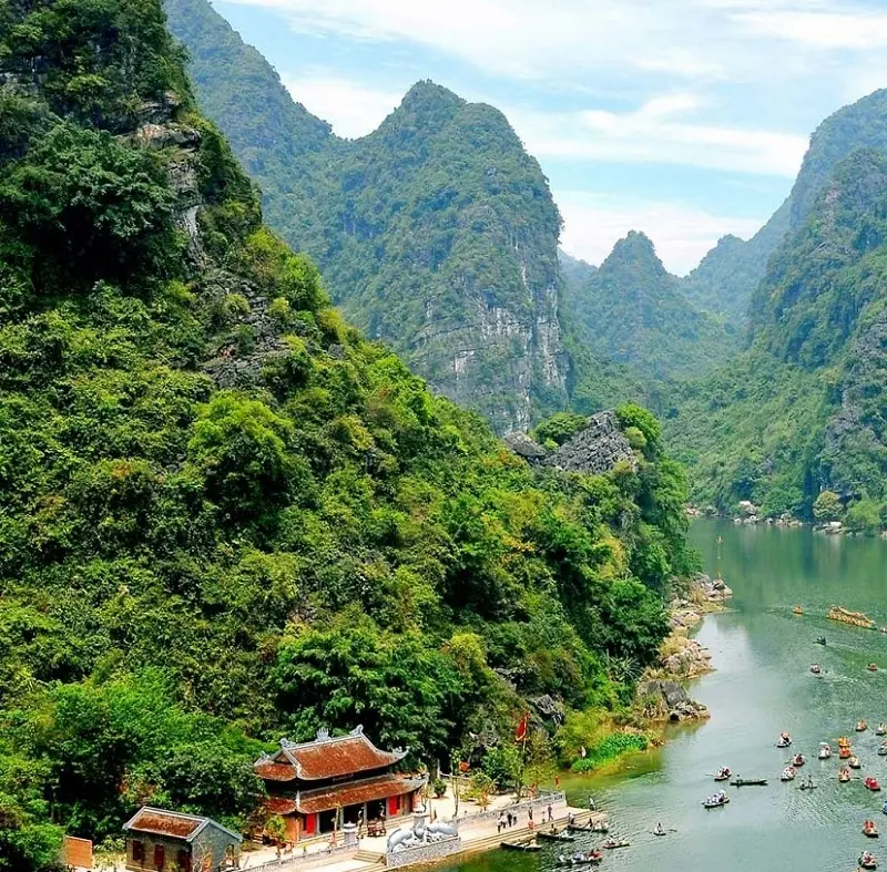 Review Ninh Bình mùa hè đầy hấp dẫn qua góc nhìn của gen Z