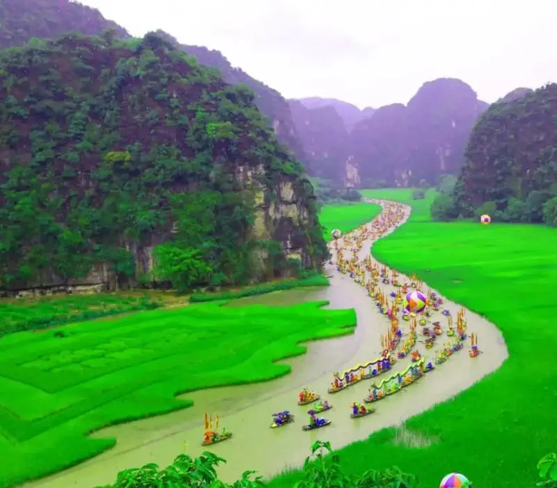 Top 15 điểm du lịch Ninh Bình 30/4 và 1/5 đậm màu sắc bình yên