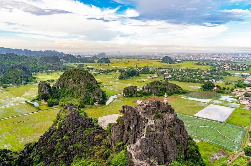 Tràng An mùa thu uyển chuyển biến đổi sang sắc thái thanh bình