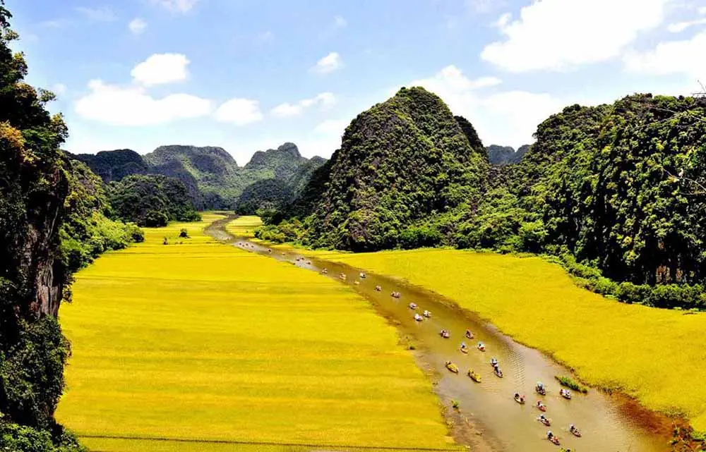Bỏ t&uacute;i kinh nghiệm kh&aacute;m ph&aacute; m&ugrave;a v&agrave;ng Tam Cốc 4