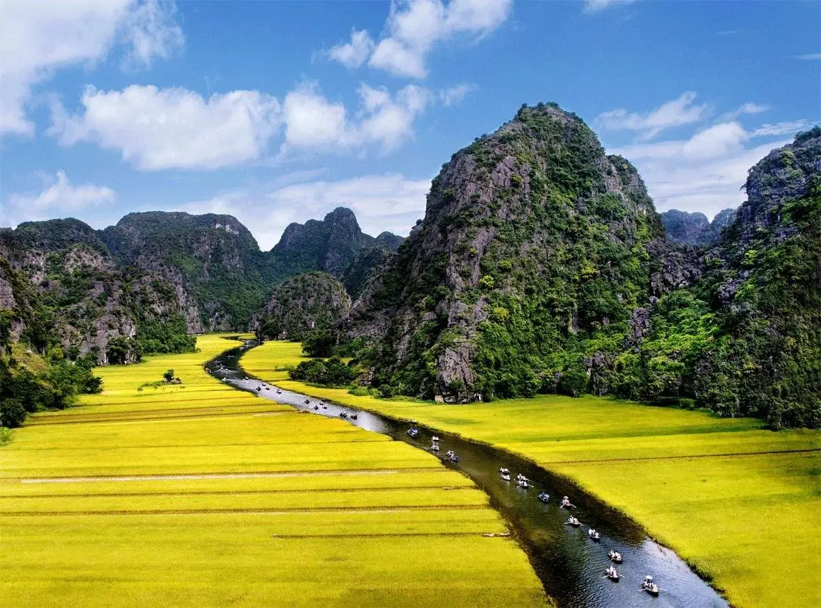 Cập nhật gi&aacute; v&eacute; tham quan ở Ninh B&igrave;nh cho những đ&ocirc;i ch&acirc;n ưa kh&aacute;m ph&aacute; 7