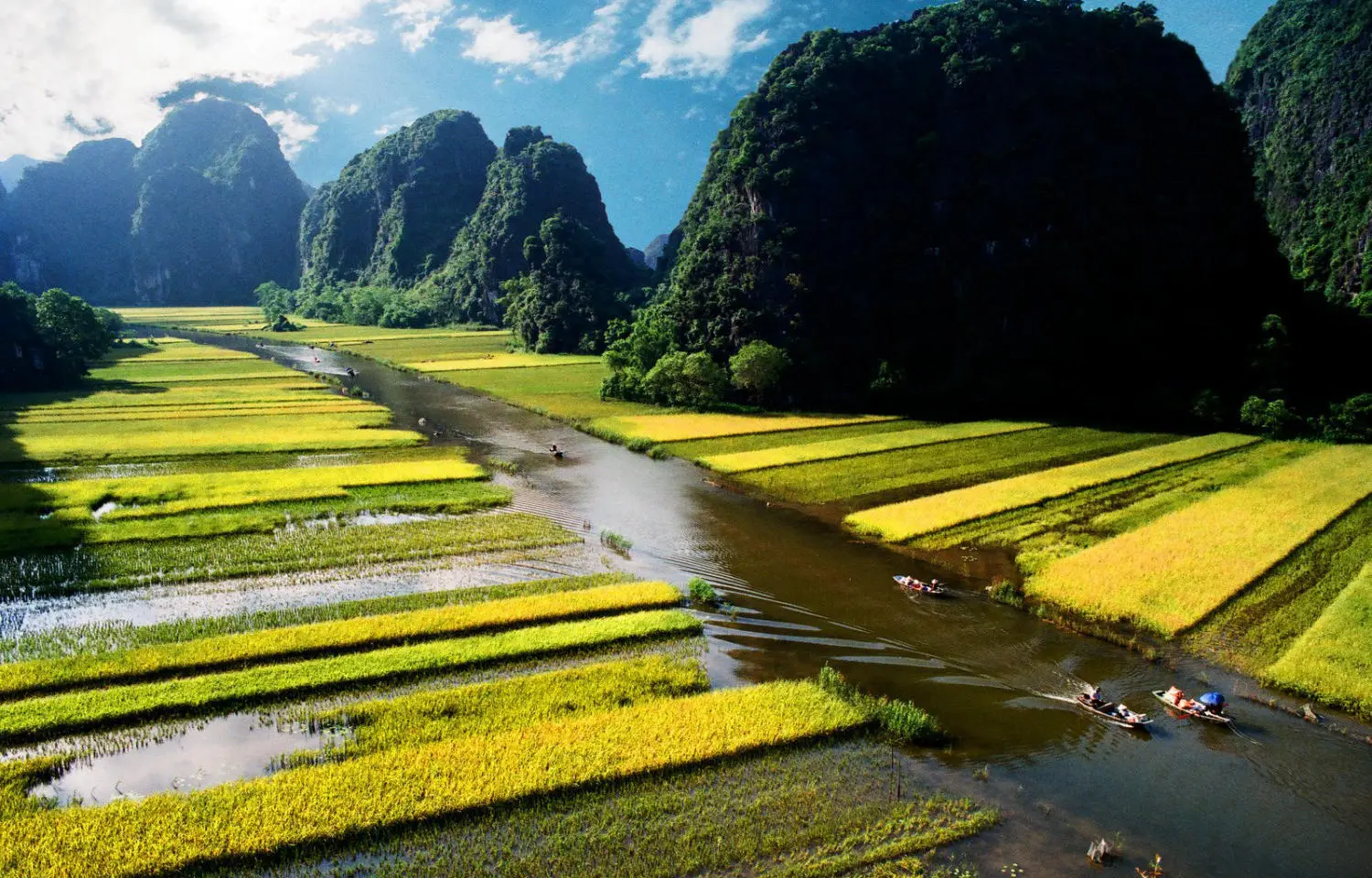 Cập nhật gi&aacute; v&eacute; tham quan ở Ninh B&igrave;nh cho những đ&ocirc;i ch&acirc;n ưa kh&aacute;m ph&aacute; 8