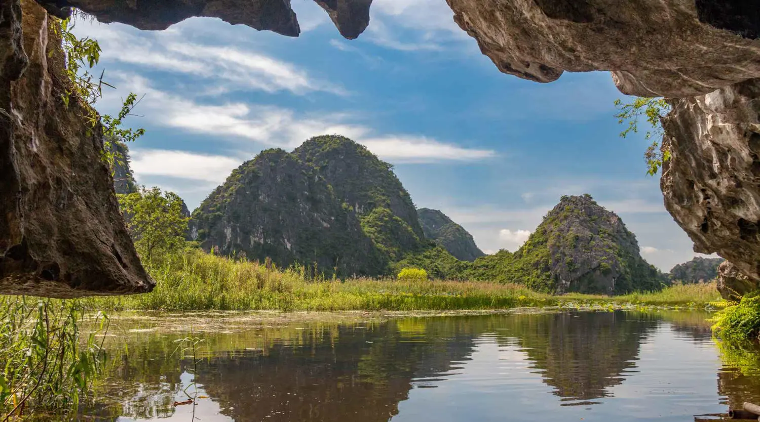 Cập nhật gi&aacute; v&eacute; tham quan ở Ninh B&igrave;nh cho những đ&ocirc;i ch&acirc;n ưa kh&aacute;m ph&aacute; 12