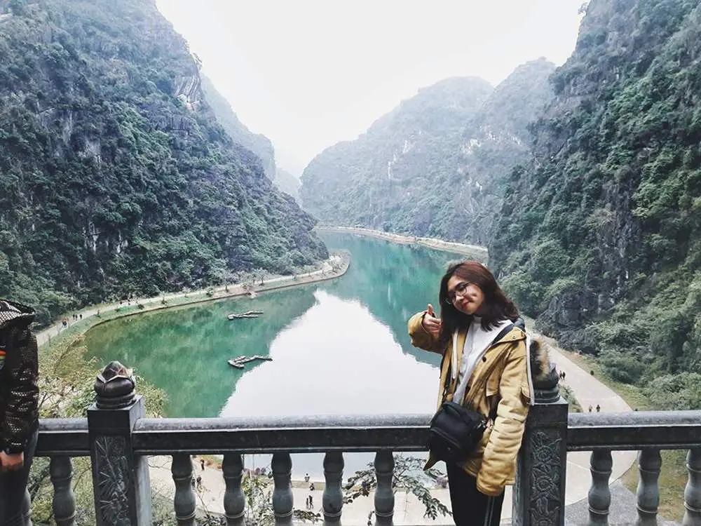 Chọn trang phục đi Tràng An để c&oacute; bộ ảnh chất như nước cất 5