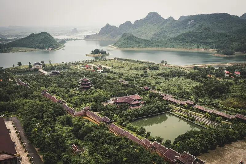 Kinh nghiệm du lịch Ninh B&igrave;nh tự t&uacute;c trọn vẹn nhất 2026 13