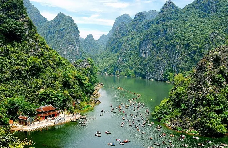 Kinh nghiệm du lịch Ninh B&igrave;nh tự t&uacute;c trọn vẹn nhất 2026 5