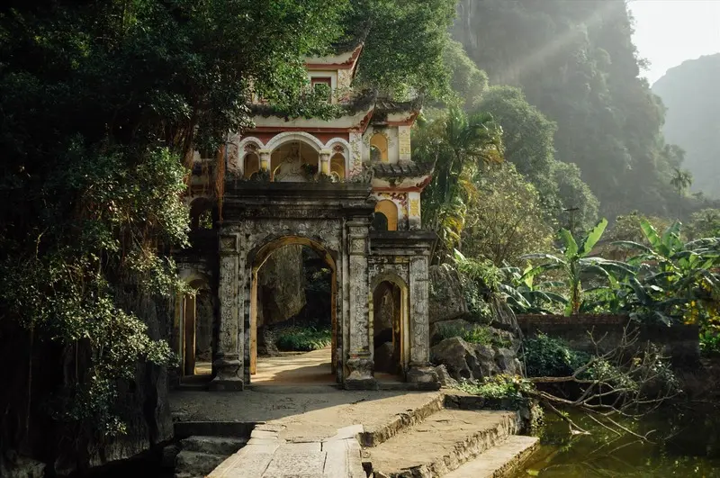 Kinh nghiệm du lịch Ninh B&igrave;nh tự t&uacute;c trọn vẹn nhất 2026 12
