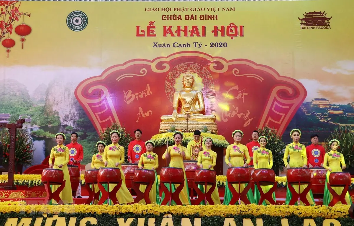 Kinh nghiệm khi đi lễ ch&ugrave;a B&aacute;i Đ&iacute;nh m&agrave; ai cũng n&ecirc;n biết 4