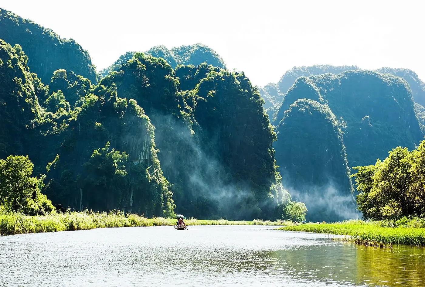 Kinh nghiệm phượt Ninh B&igrave;nh bằng xe m&aacute;y từ A - Z m&agrave; t&iacute;n đồ x&ecirc; dịch n&ecirc;n biết 2