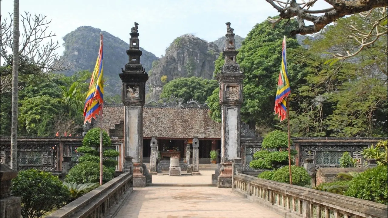 Kinh nghiệm phượt Ninh B&igrave;nh bằng xe m&aacute;y từ A - Z m&agrave; t&iacute;n đồ x&ecirc; dịch n&ecirc;n biết 5