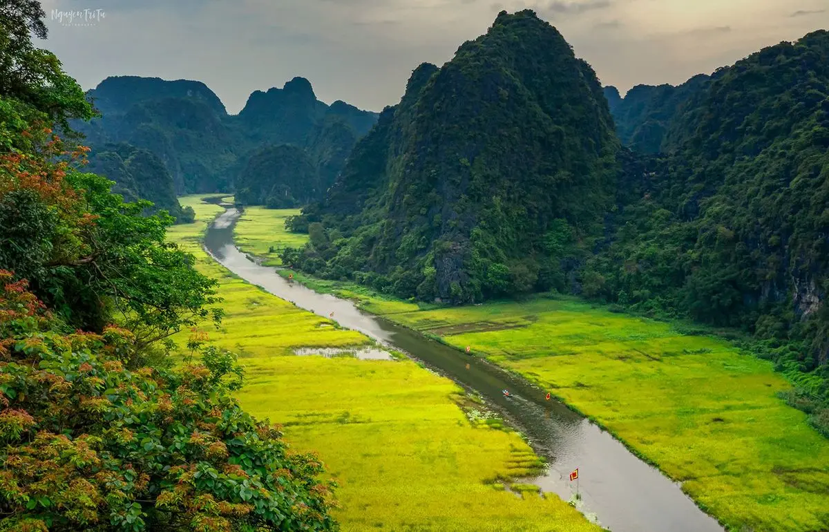 N&ecirc;n chọn du lịch Ninh B&igrave;nh th&aacute;ng mấy đẹp? 5