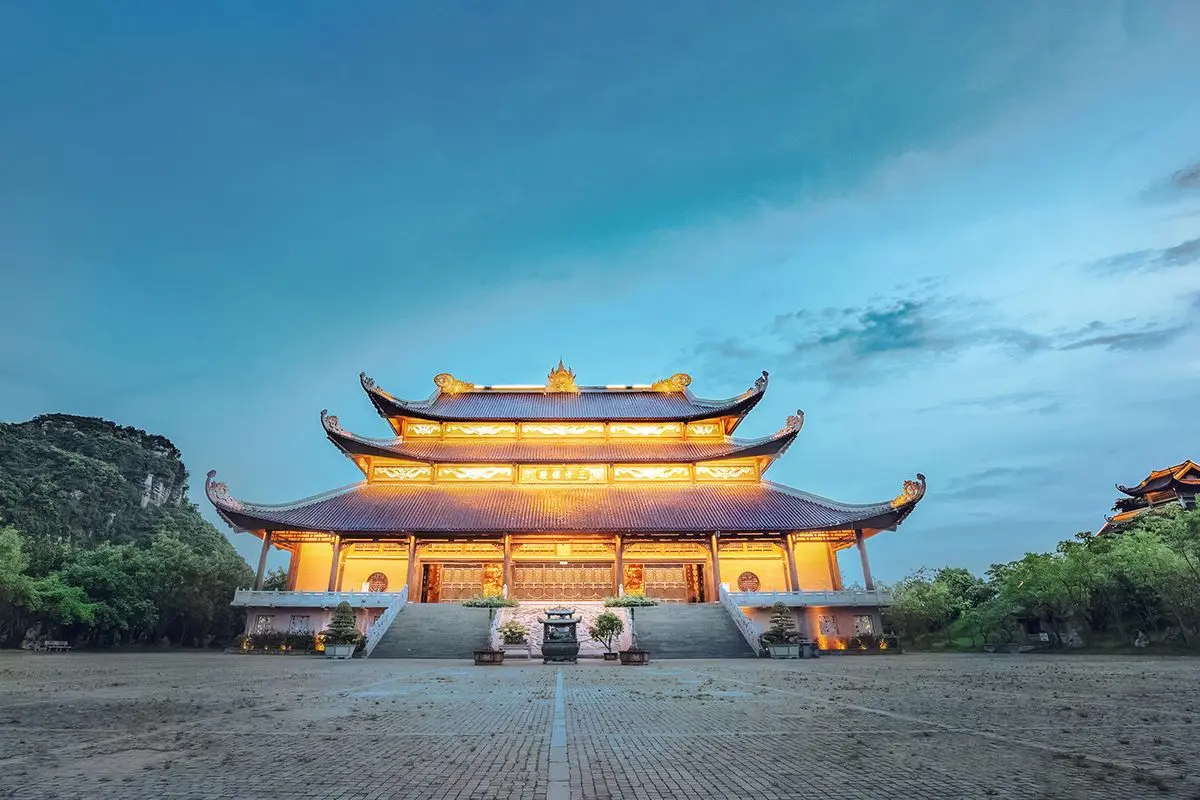 N&ecirc;n chọn du lịch Ninh B&igrave;nh th&aacute;ng mấy đẹp? 3