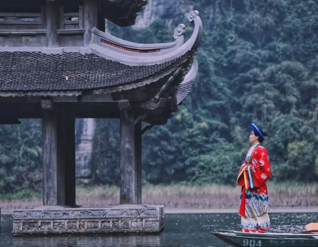 Rộn r&agrave;ng xu hướng thu&ecirc; &aacute;o Nhật B&igrave;nh ở Ninh B&igrave;nh khiến giới trẻ m&ecirc; mẩn 2