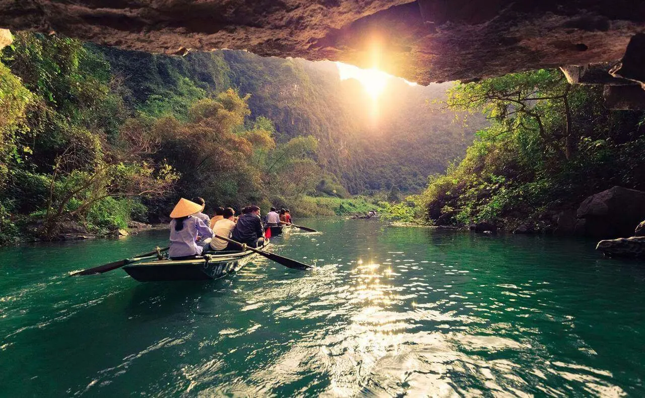 Tr&agrave;ng An tuyến 1 - Kh&aacute;m ph&aacute; c&aacute;c điểm du lịch t&acirc;m linh tại Ninh B&igrave;nh 7
