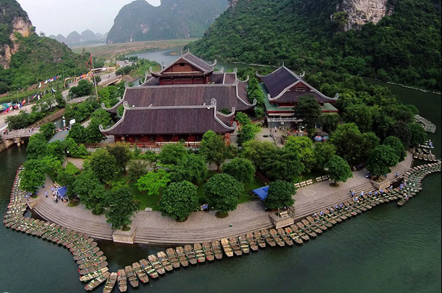 Bỏ t&uacute;i lịch tr&igrave;nh du lịch Ninh B&igrave;nh 4 ng&agrave;y 3 đ&ecirc;m cực chi tiết 7