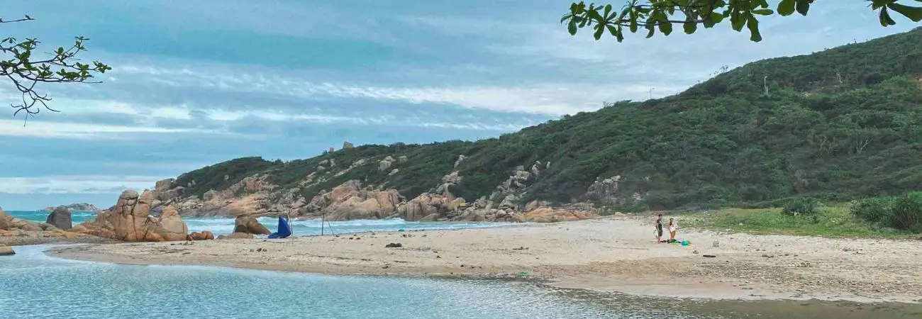Check in Bãi Nước Ngọt tận hưởng khung cảnh biển đẹp mê hồn người