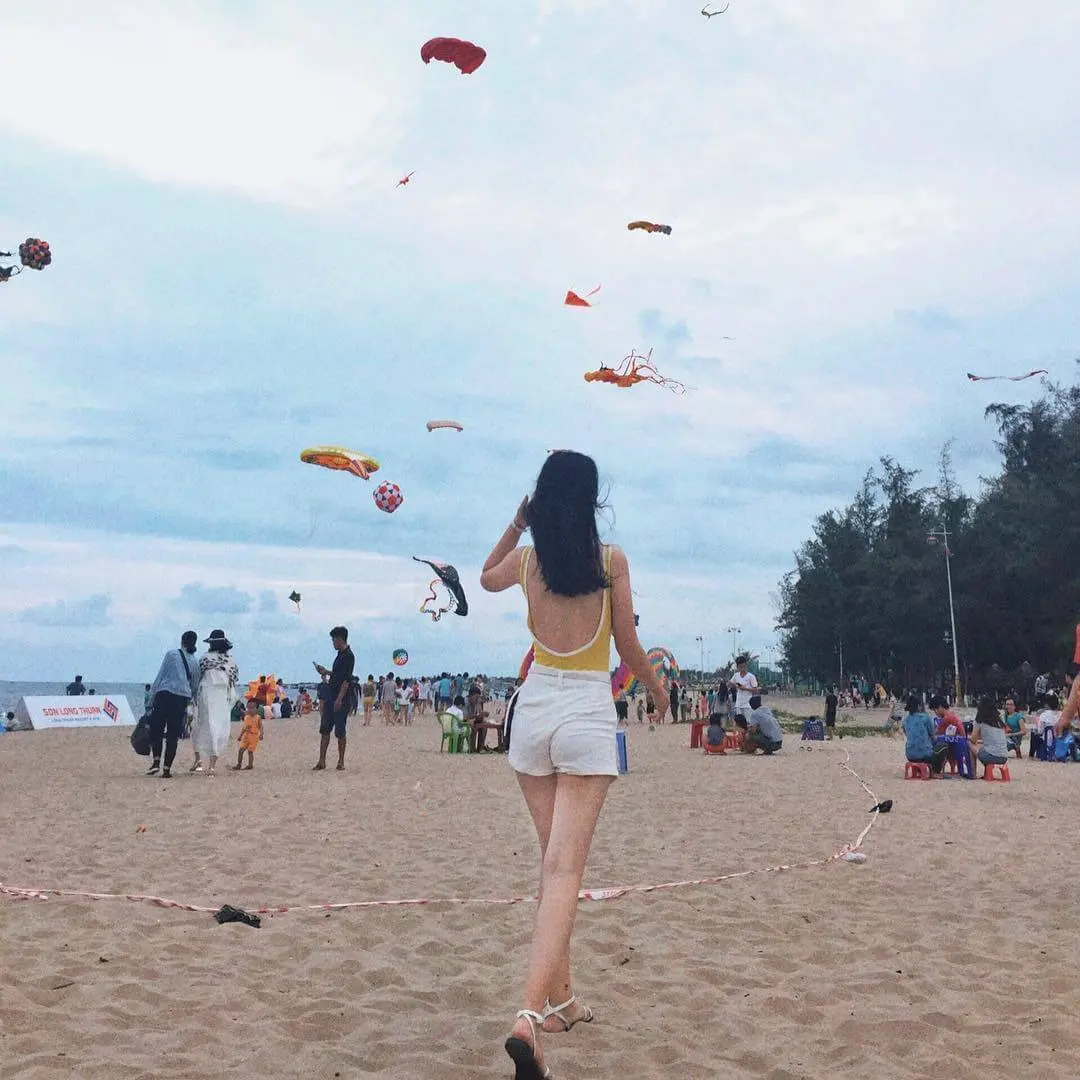 C&ocirc;ng vi&ecirc;n biển B&igrave;nh Sơn, toạ độ du lịch hấp dẫn với cảnh biển đẹp m&ecirc; ly 6