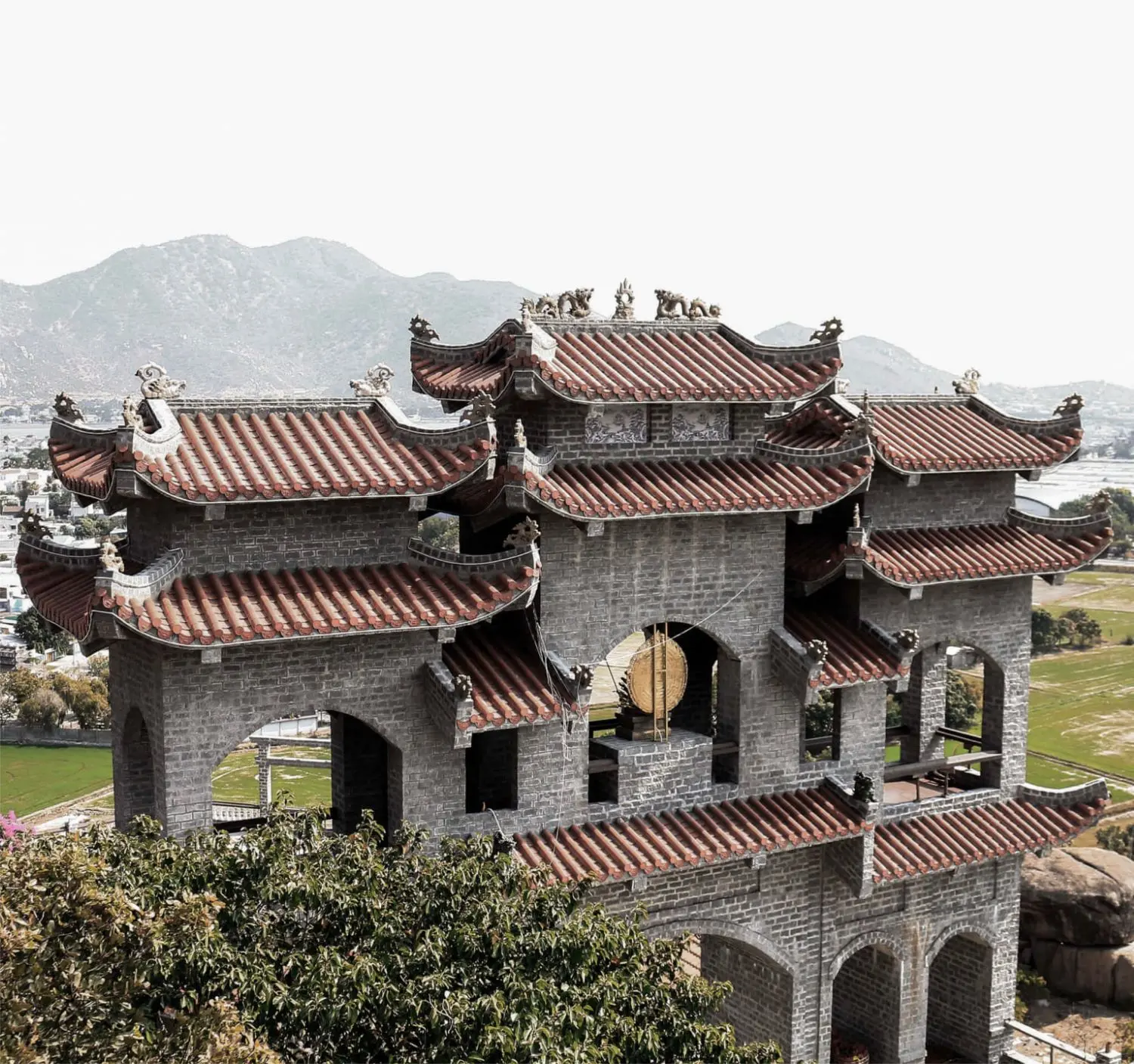 Đặc sắc Tr&ugrave;ng Sơn Cổ Tự, ng&ocirc;i ch&ugrave;a bề thế nổi danh khắp Ninh Thuận 5